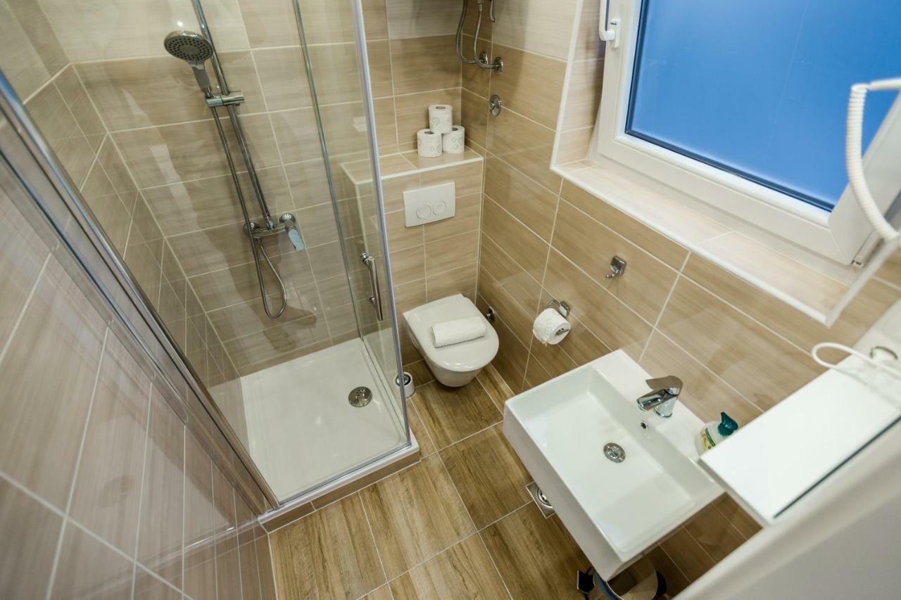 Kristijan Apartment *