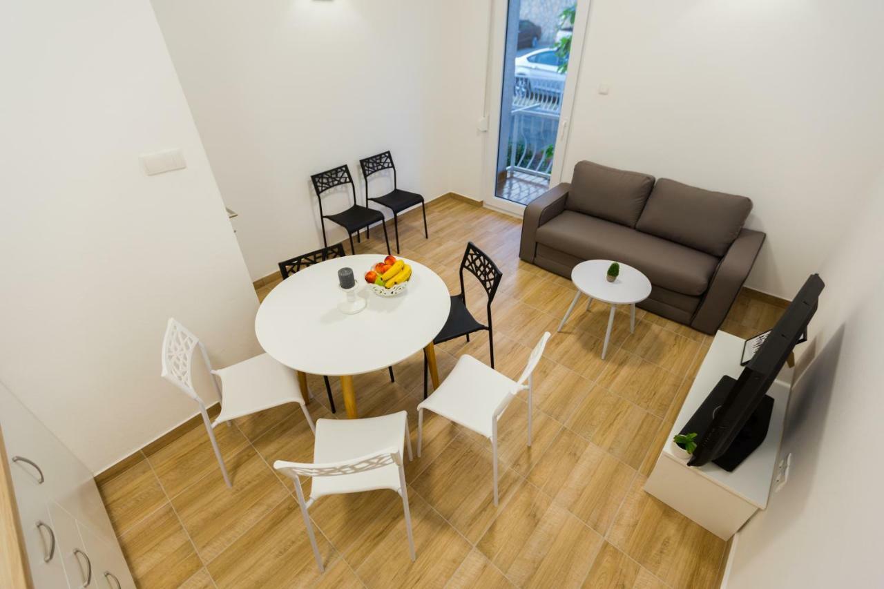 Kristijan Apartment *